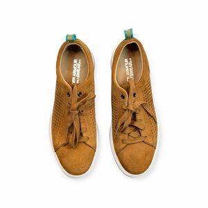 Under Armour Suede Sneakers Tan Caramel Teal Accent Lace Up Size 8 US 5.5 UK